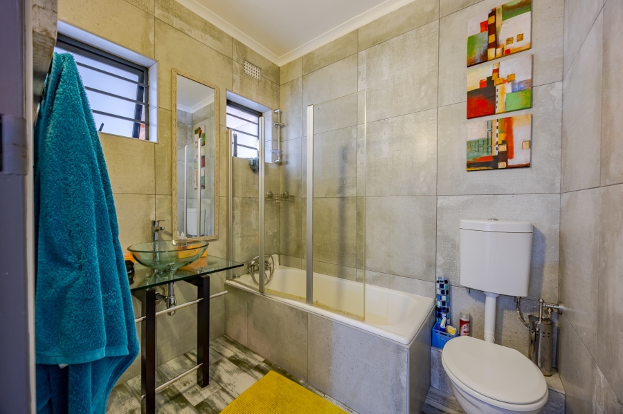 6 Bedroom Property for Sale in Flamingo Vlei Western Cape